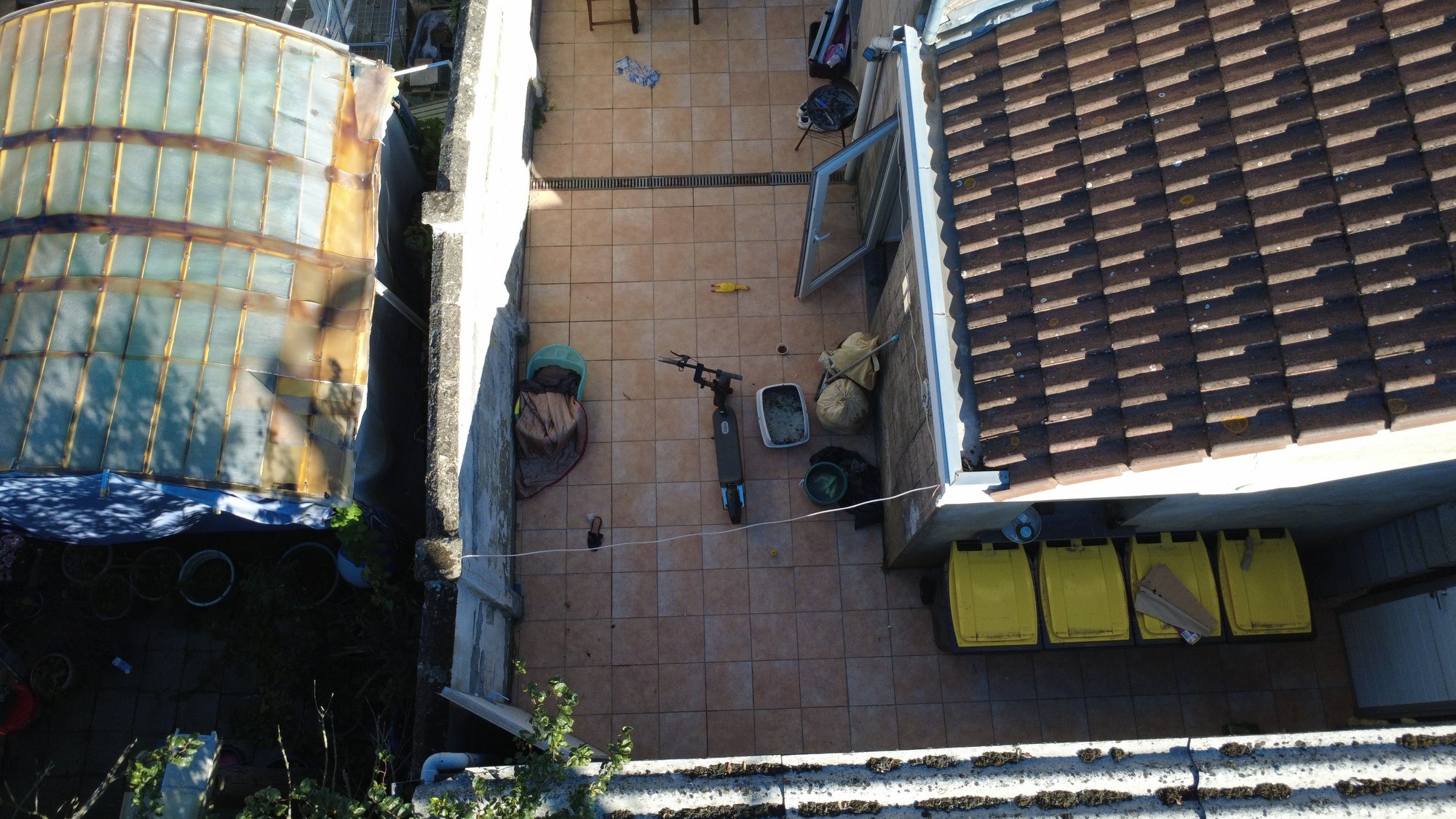Drone cour vue du dessus